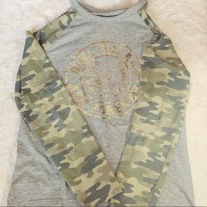 Long sleeve cold shoulder army green long sleeve.